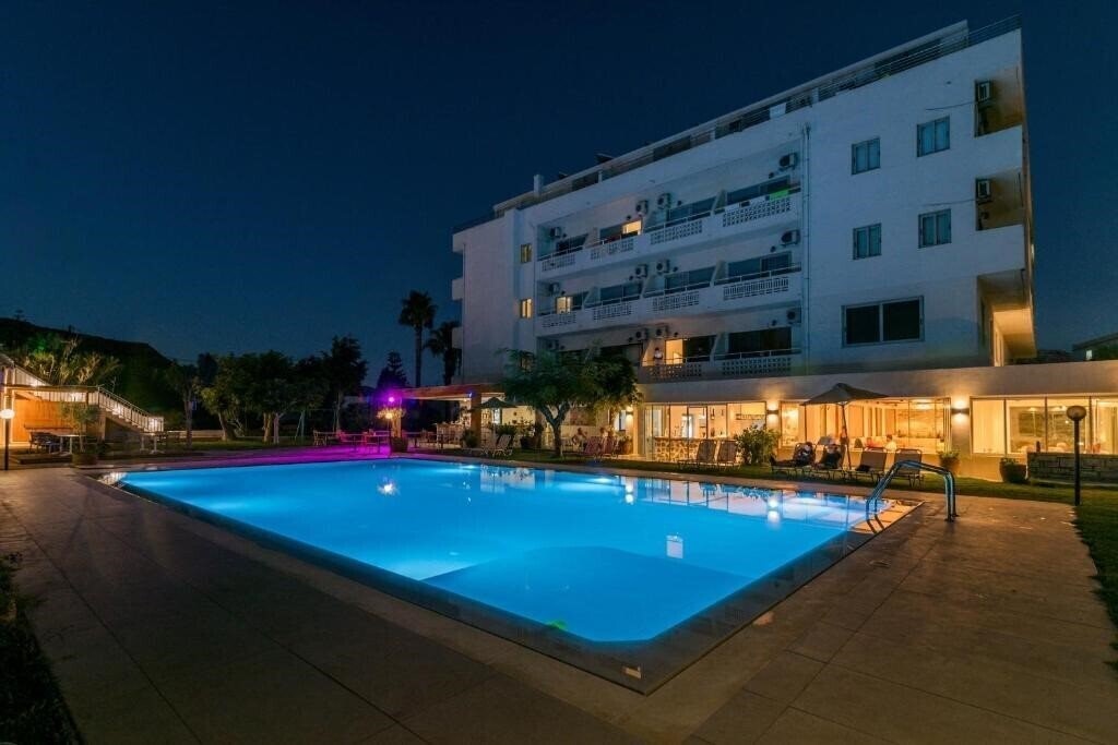 Отель Matala Bay Hotel & Apartments 3*