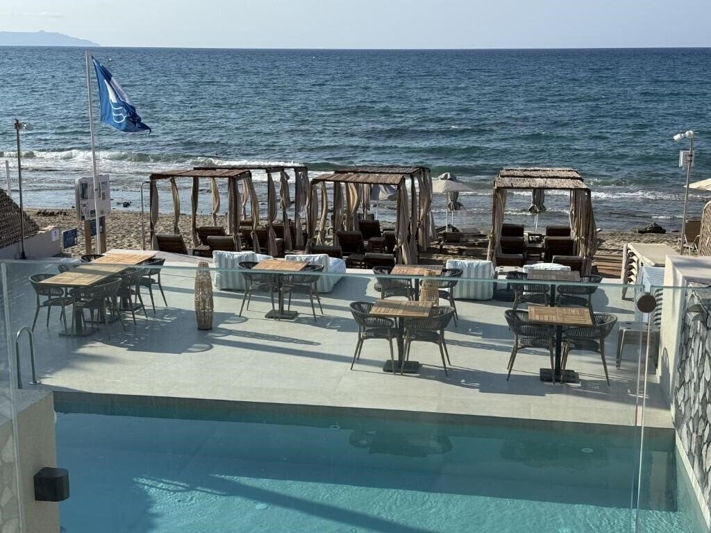 Отель The Noverian Antama Beach 5*