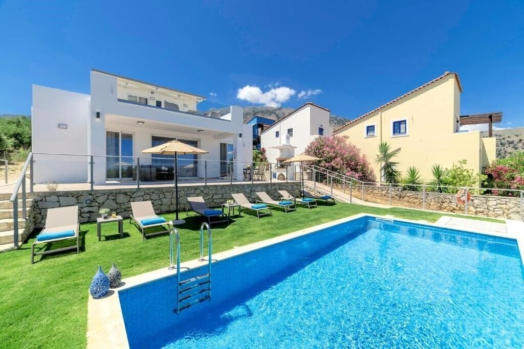 Отель Costa Maris Villa 4*