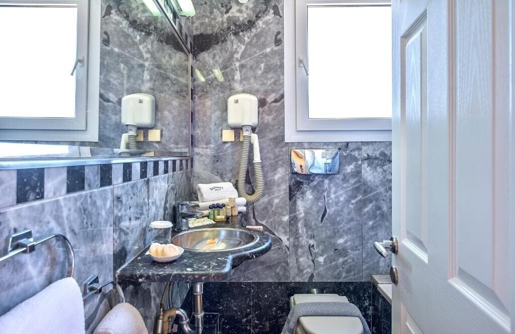 Фотография Daphnis Villa 4*