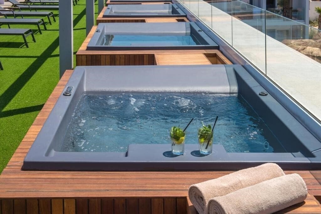 Готель Sensus Experience by Lavris 4*