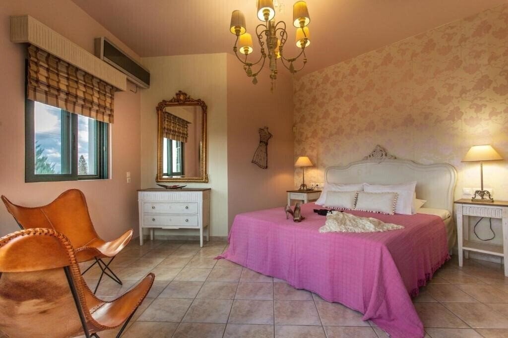 Фото Villa Golden Crest 4*