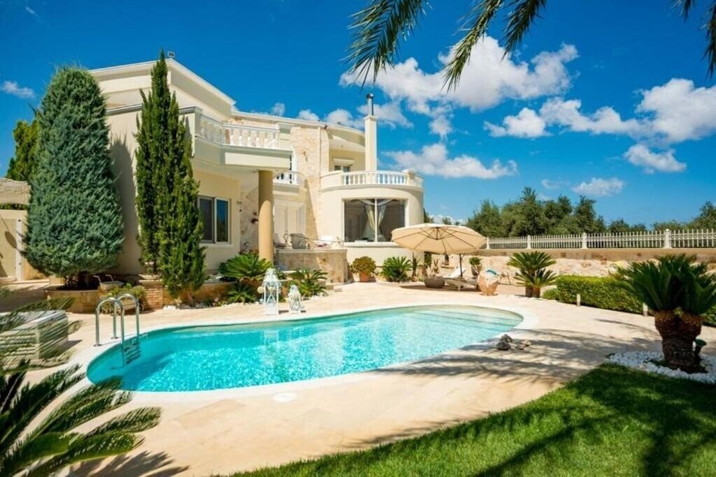 Отель Villa Kokkalis 4*