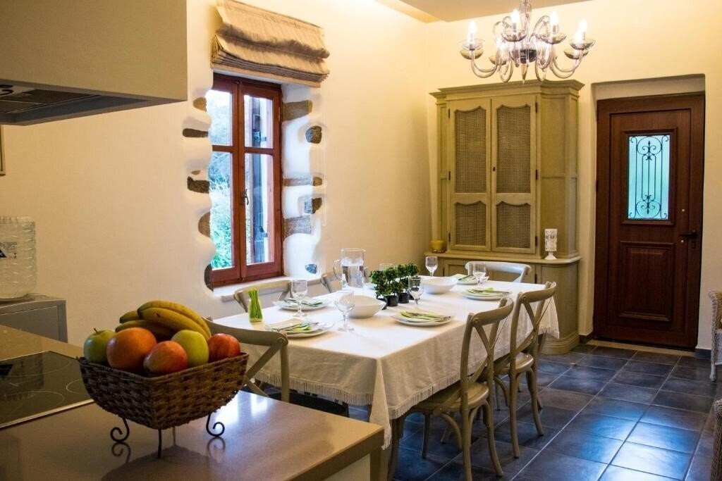 Фото Villa Vlatos 4*