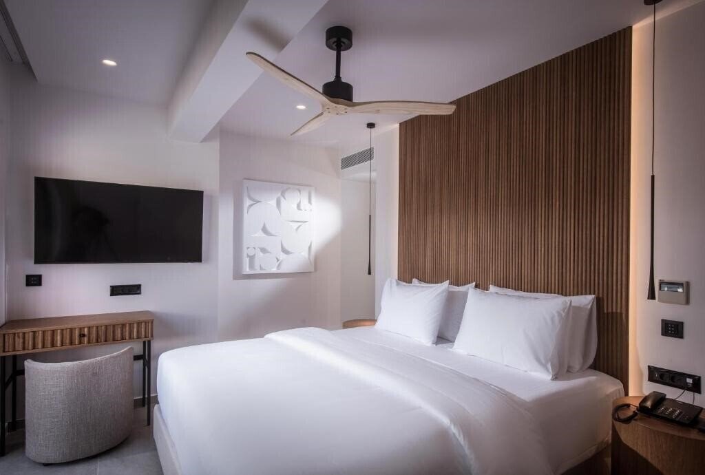Готель Noble Hotel & Suites 5*