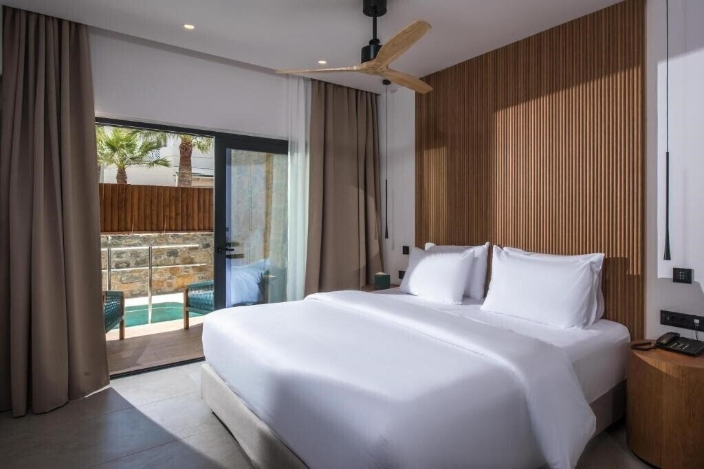 Фотографія Noble Hotel & Suites 5*