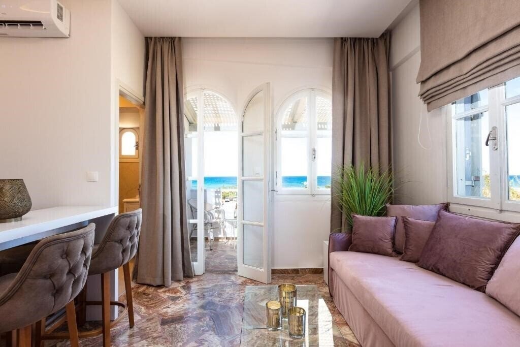Фотографія Pinelopi Beach Suites Rethymno 4*