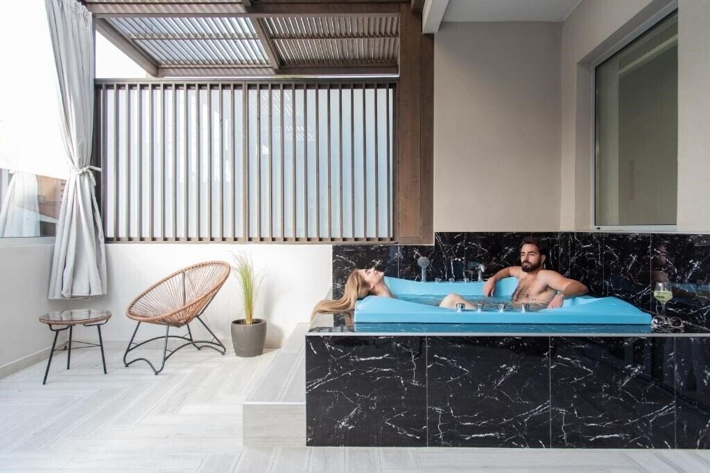 Отель Xsuites 3*