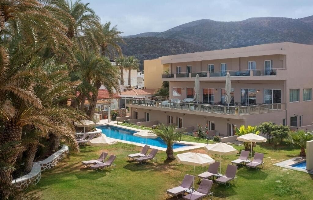 Фотография Zeus Hotels Palm Beach 3*