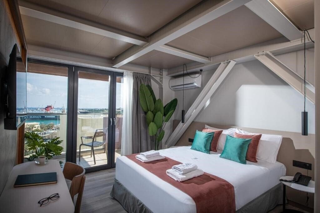 Фото Infinity City Boutique Hotel 3*