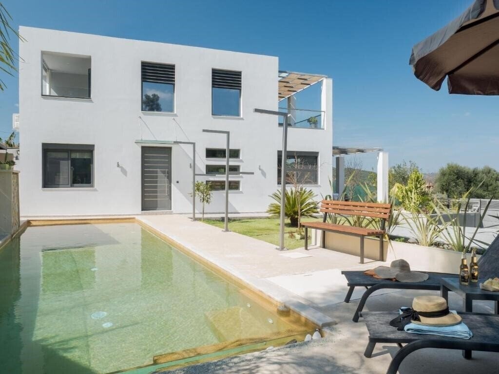 Отель Alyona Villa 4*