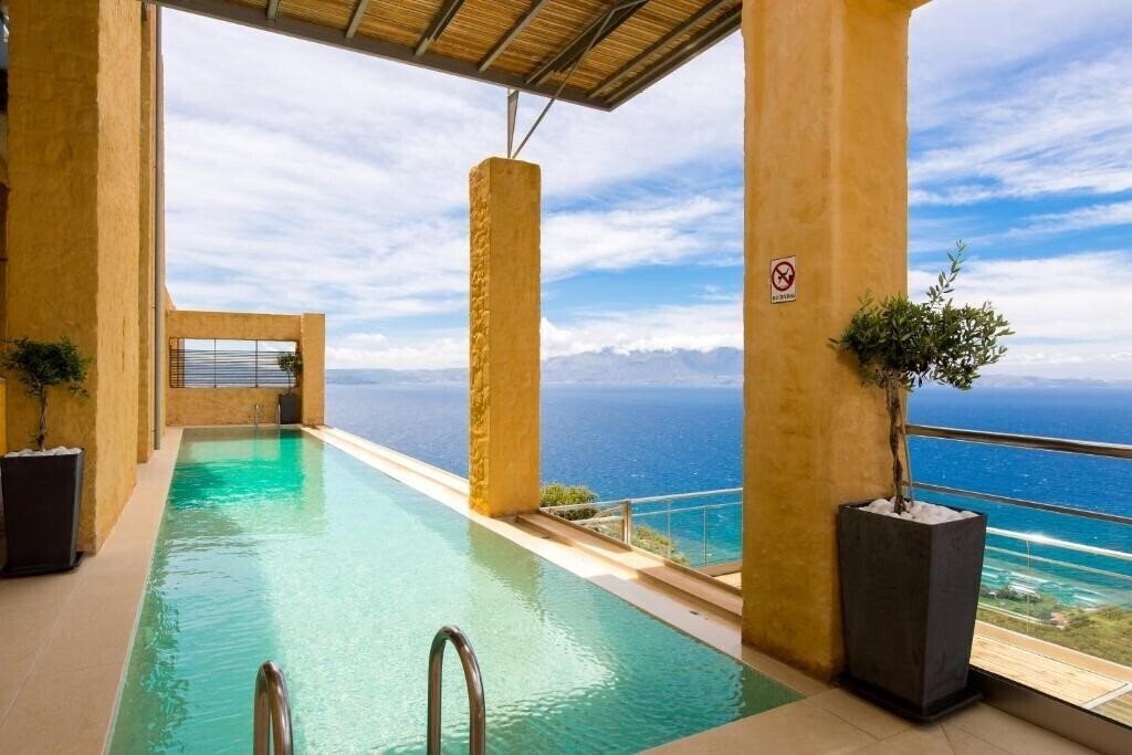 Фото Ravdoucha Epavlis Villa Eleni 4*