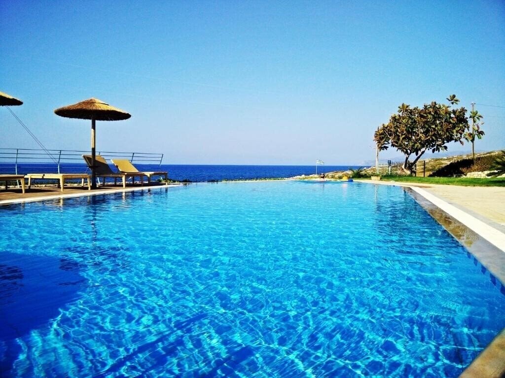 Отель Romantica Beach Villas 4*