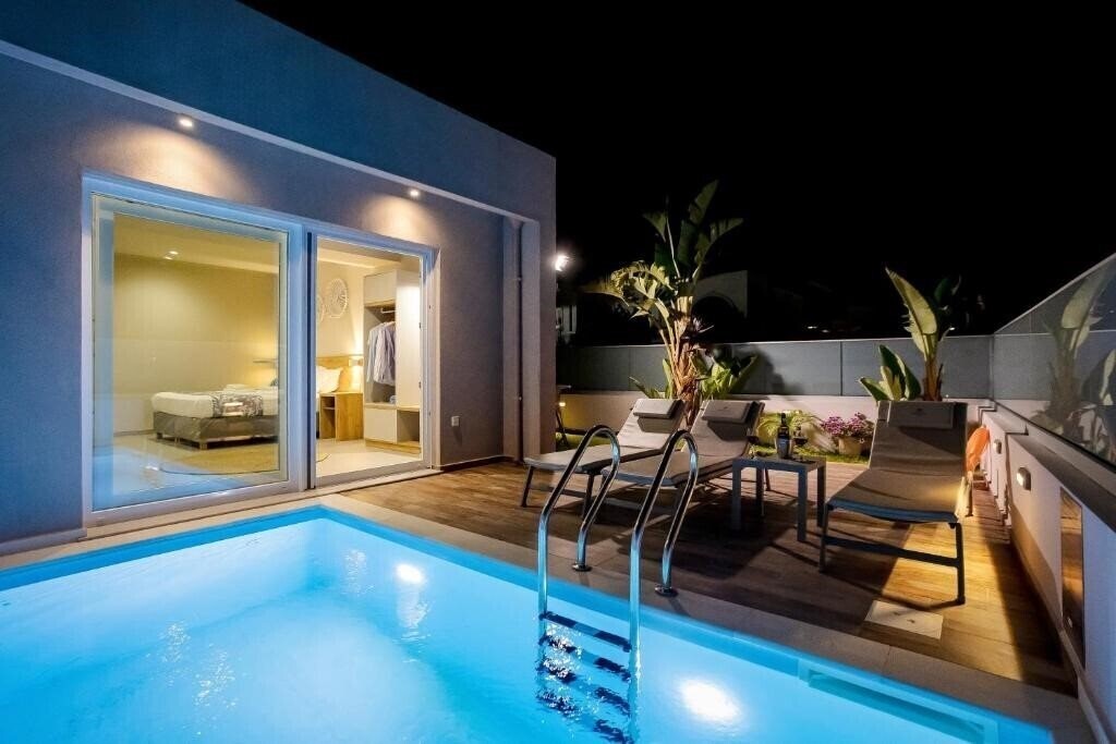 Фото Sarpidon Suites 4*