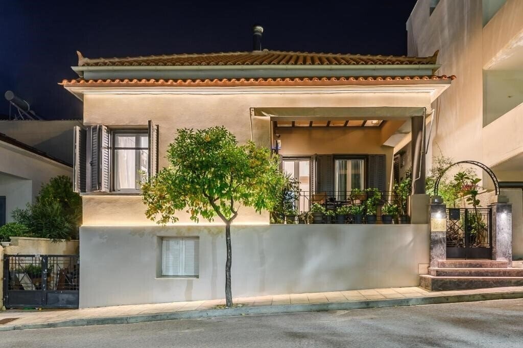 Отель Seafalios Villa 4*