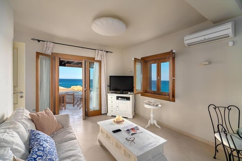 Картинка Secret Escape Villa With Heated Pool 4*