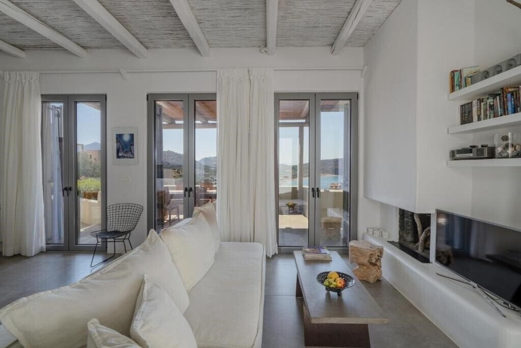 Фото Villa Nissos 4*