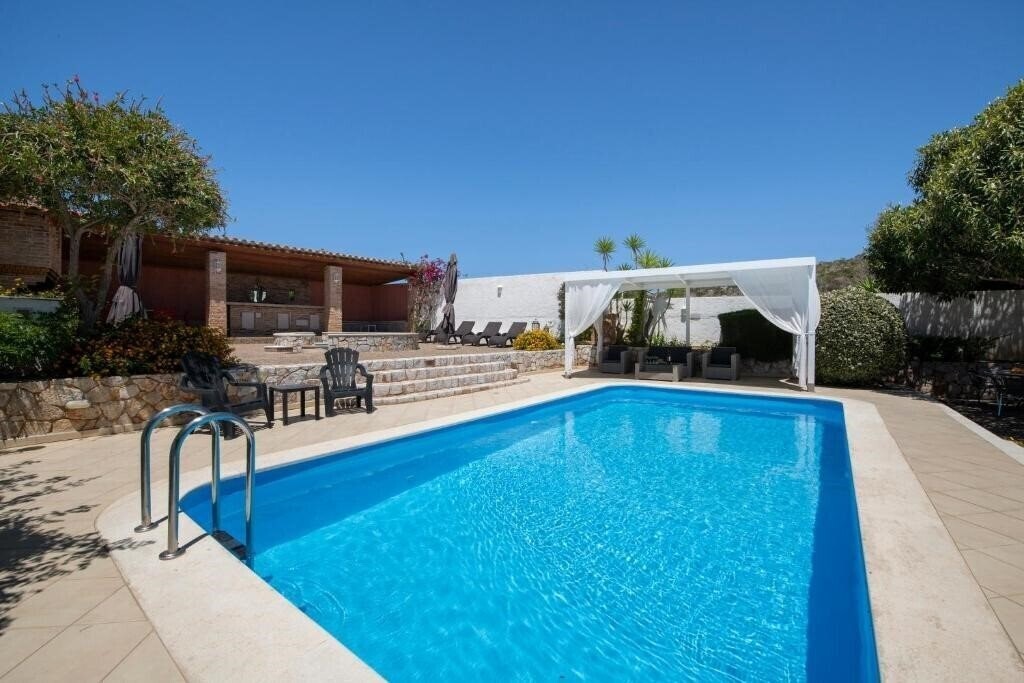Отель Villa Plumeria Flower 4*