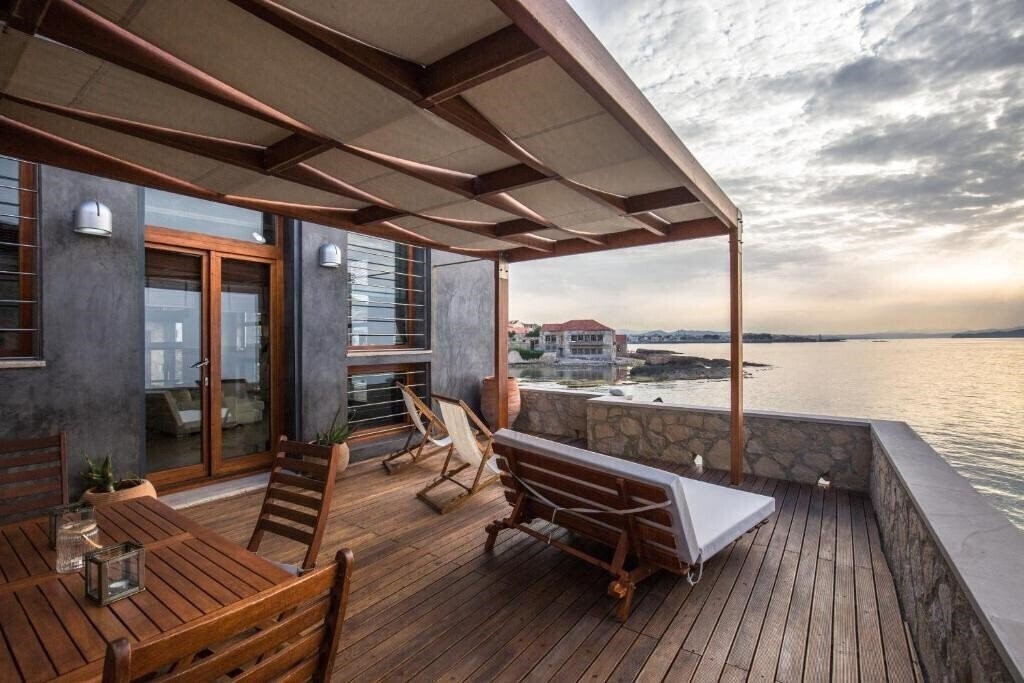 Отель Villa Yasemi 4*