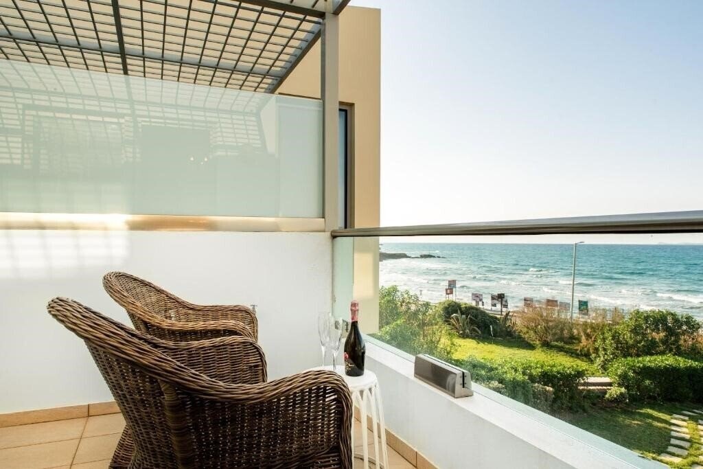 Зображення Beach Front Villa Maria 4*