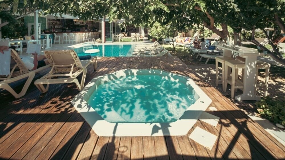 Фото Georgias Garden Hotel 3*