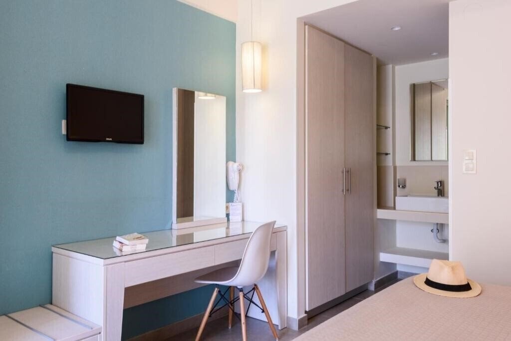 Фотография Poseidon Studios & Apartments 3*