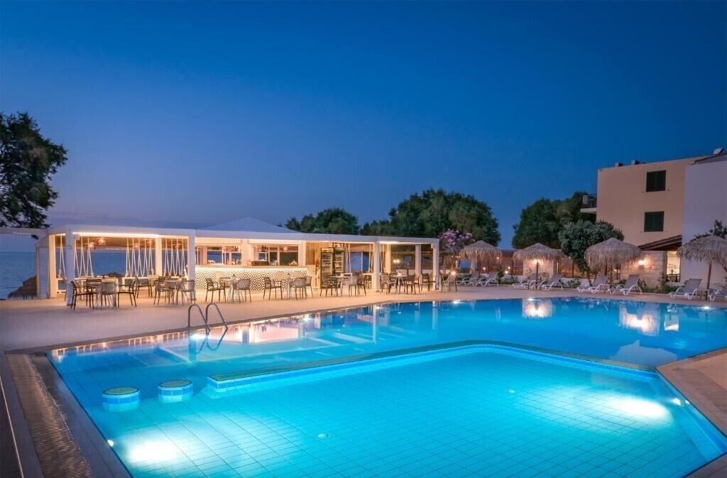 Изображение Alexia Beach Hotel 3*