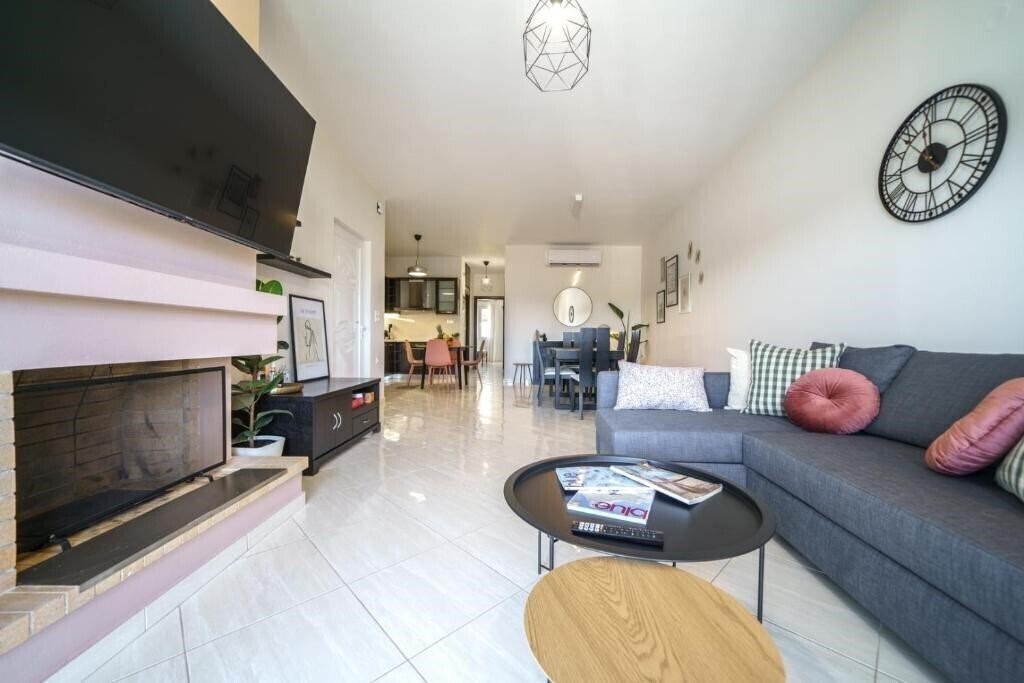 Готель Anemos Apartments 3*