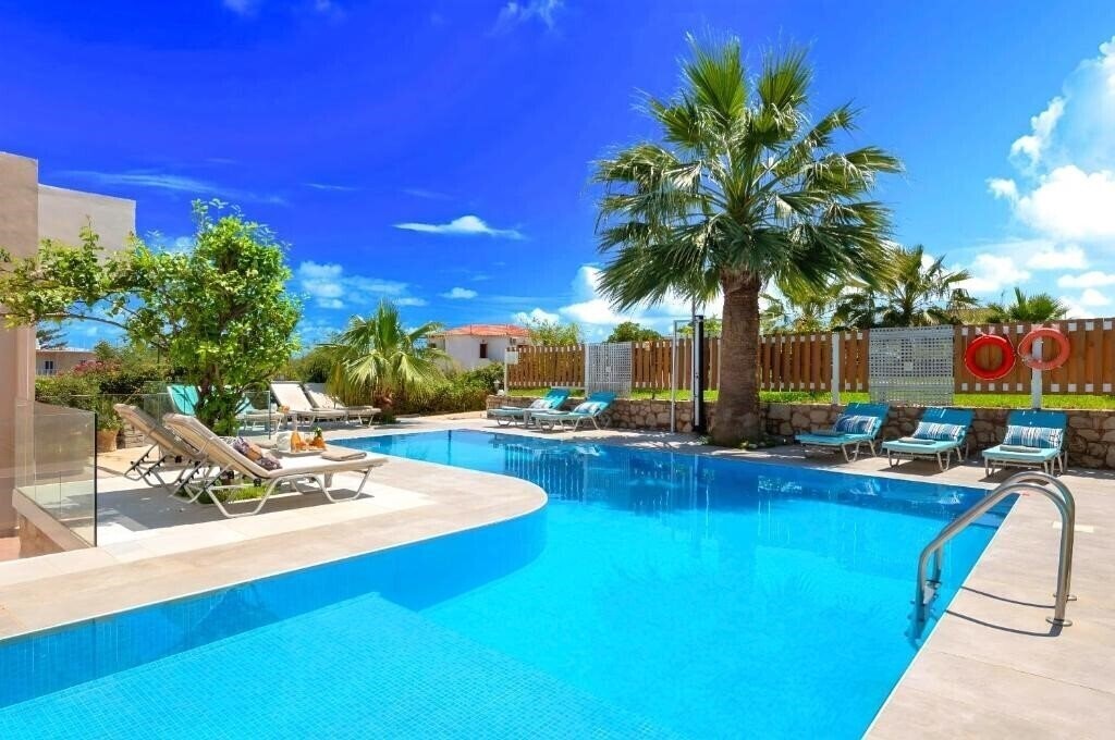 Фото Island Suites 3*
