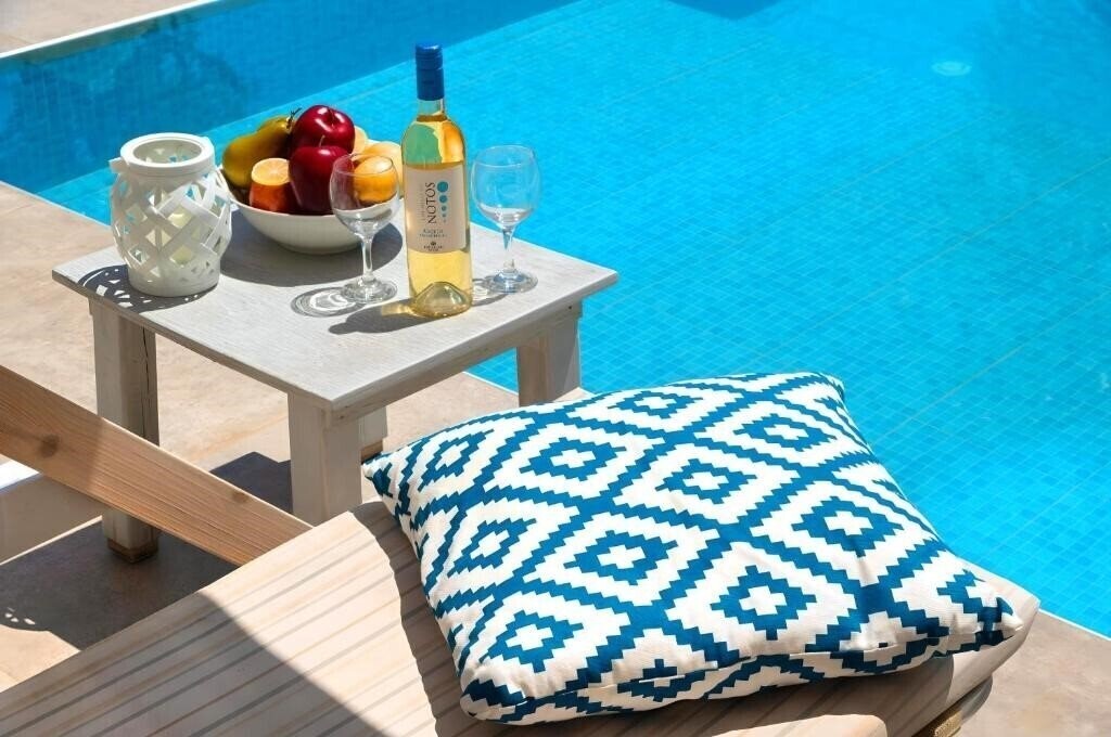 Изображение Island Suites 3*