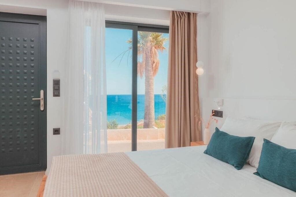 Фото Plakakia Luxury Apartments 3*