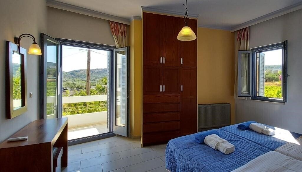 Фото Thealia 3*