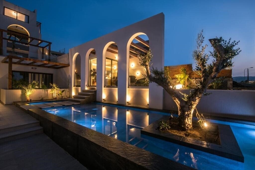 Готель Vaya Suites by Omilos Hotels 4*