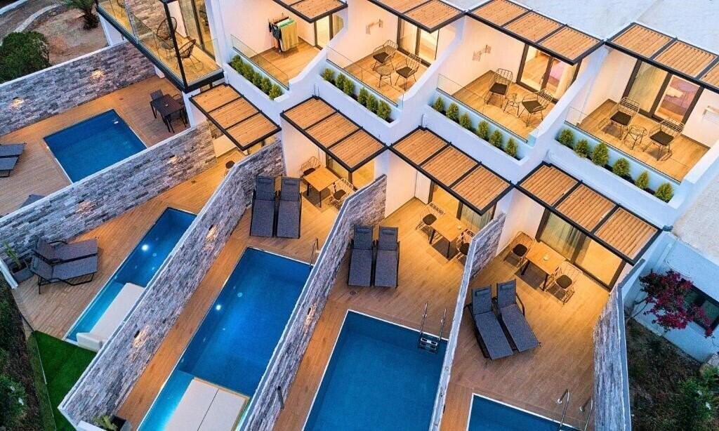 Фото Aelia Suites 4*
