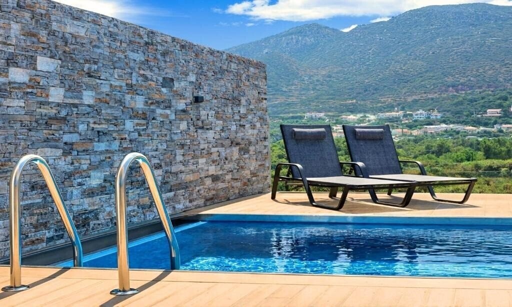 Фотография Aelia Suites 4*