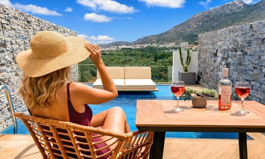Изображение Aelia Suites 4*