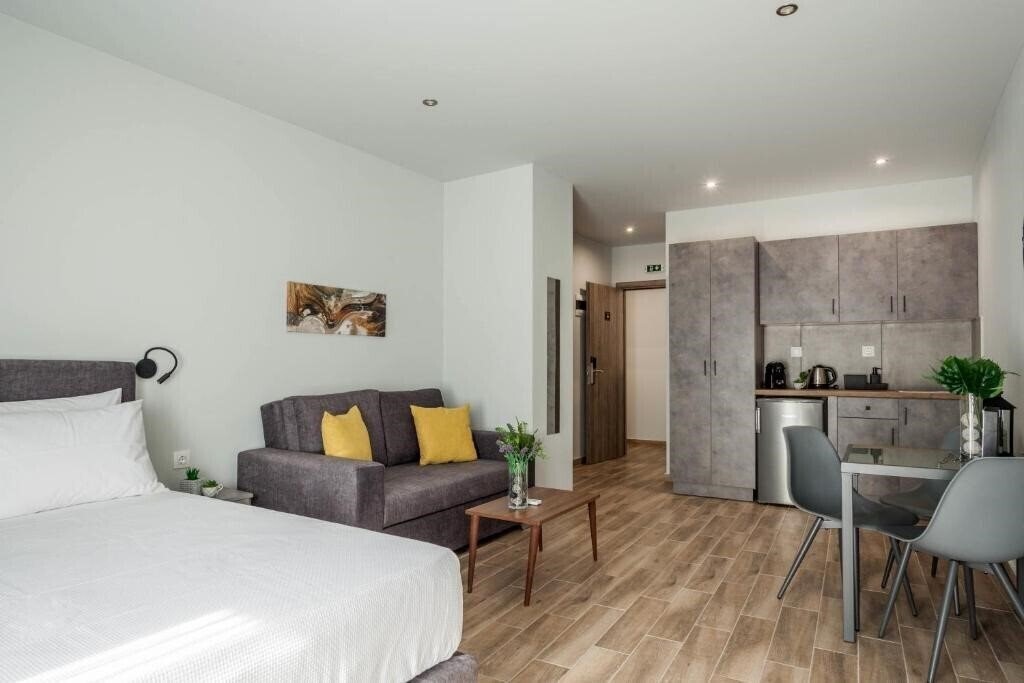Отель Boutique Residence 4*
