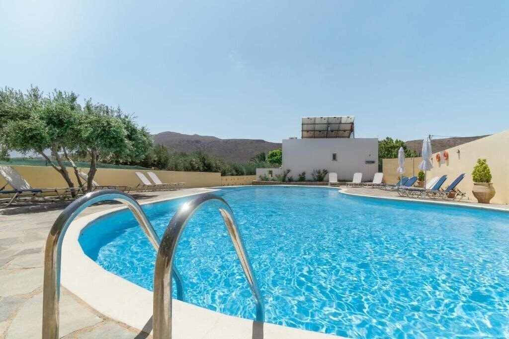 Готель Rousolakos Apartments 4*