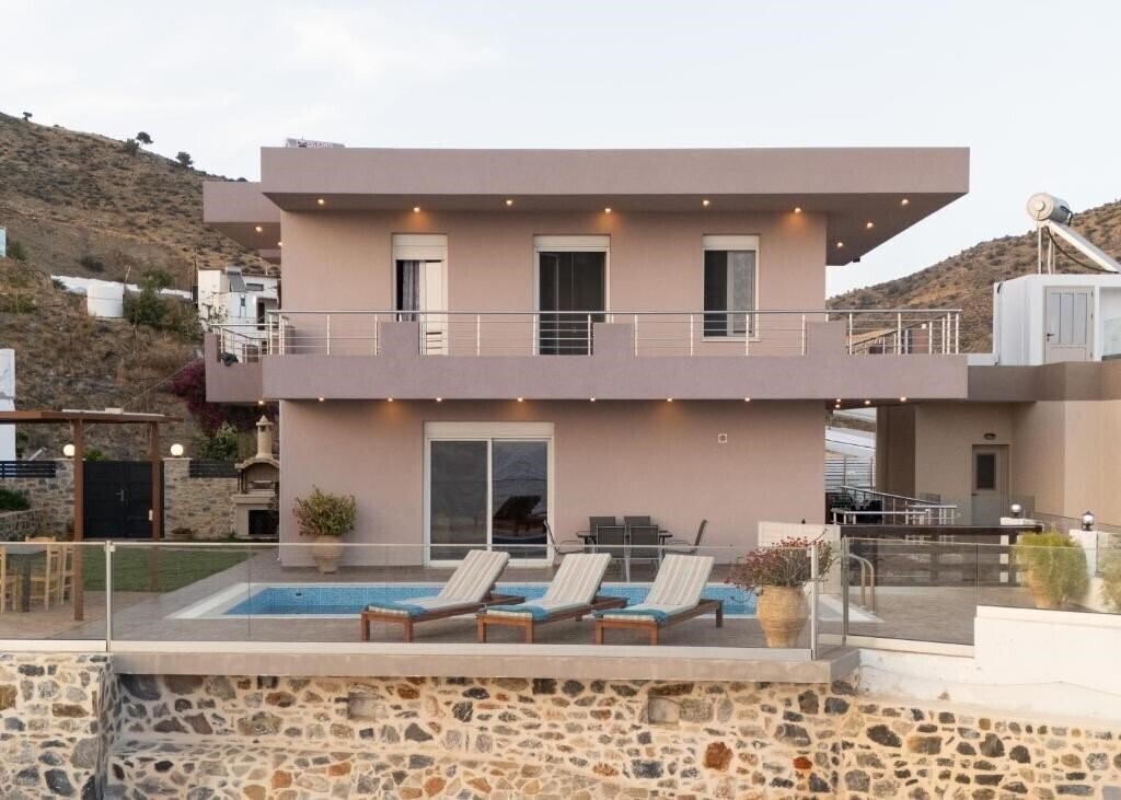 Фотография Villa Paradise 4*