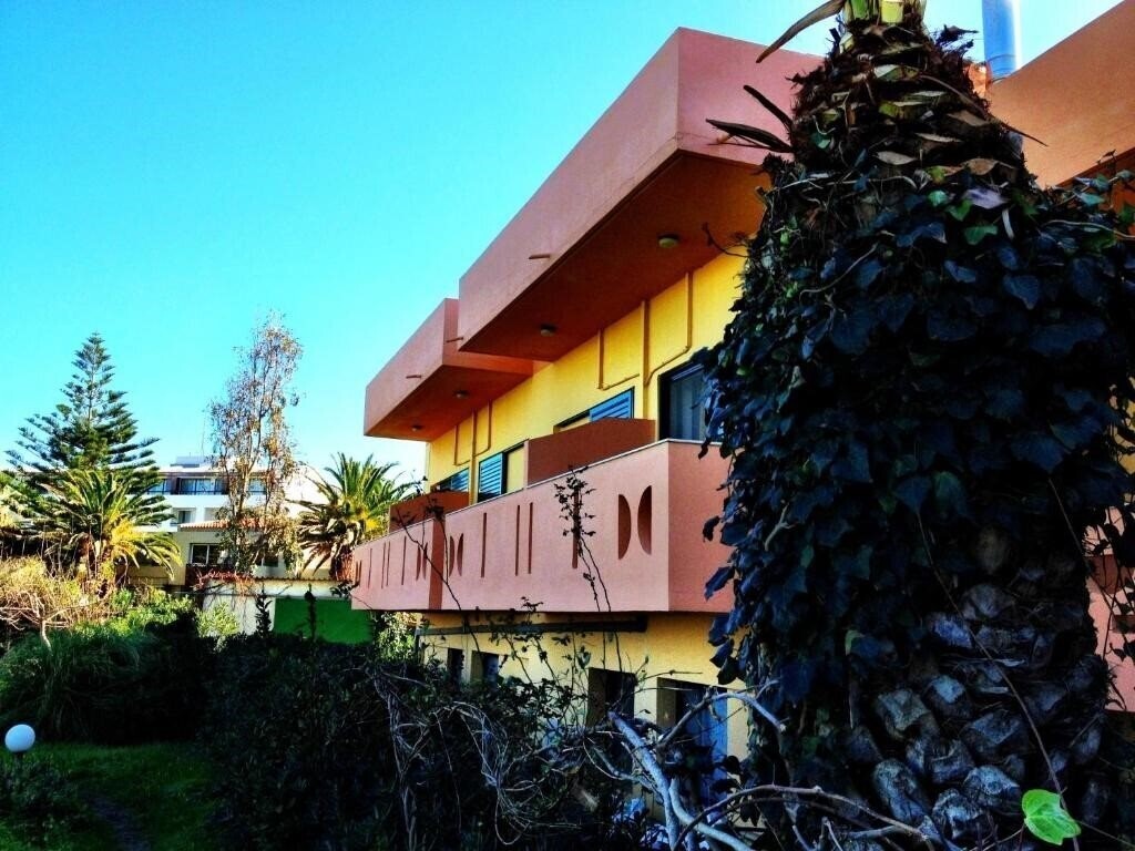 Фото Chrissas Beach Apartments - Hotel Rooms & Apartments 3*