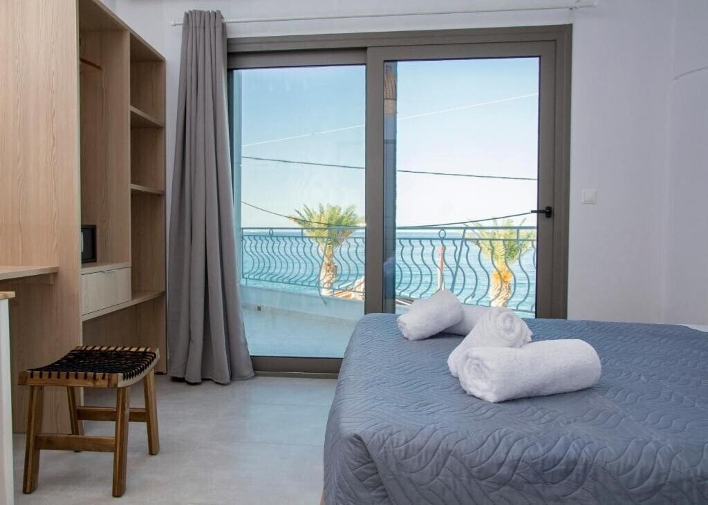 Фото Ellie Apartments Stalida 3*