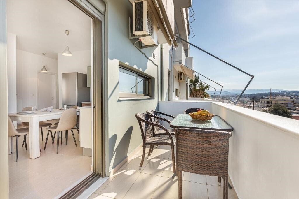 Фото Irianas Apartments In Center 3*