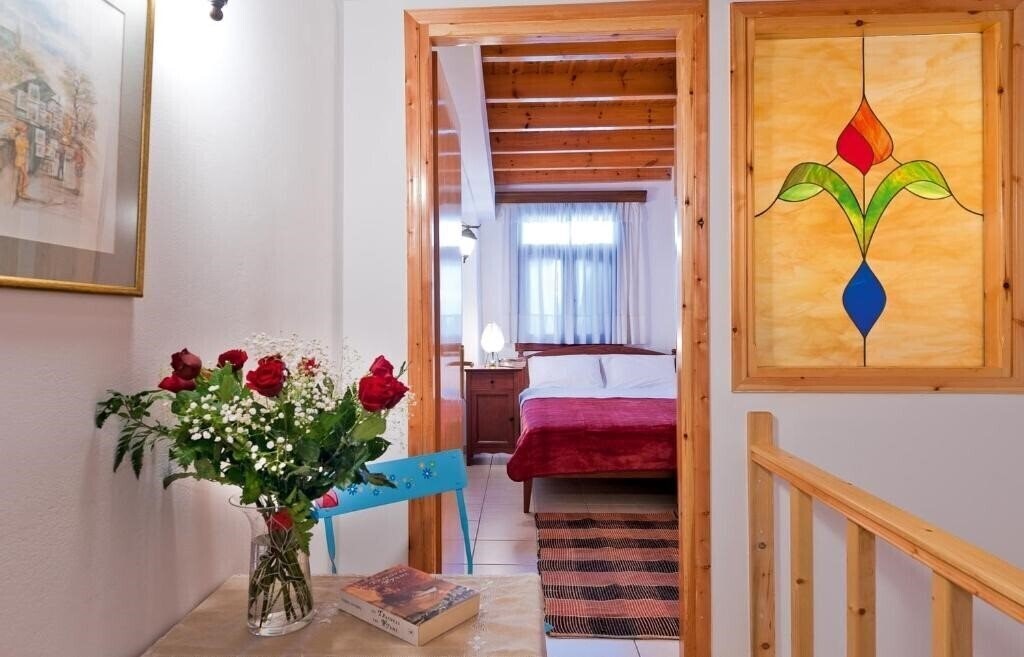 Отель Odyssey House 3*