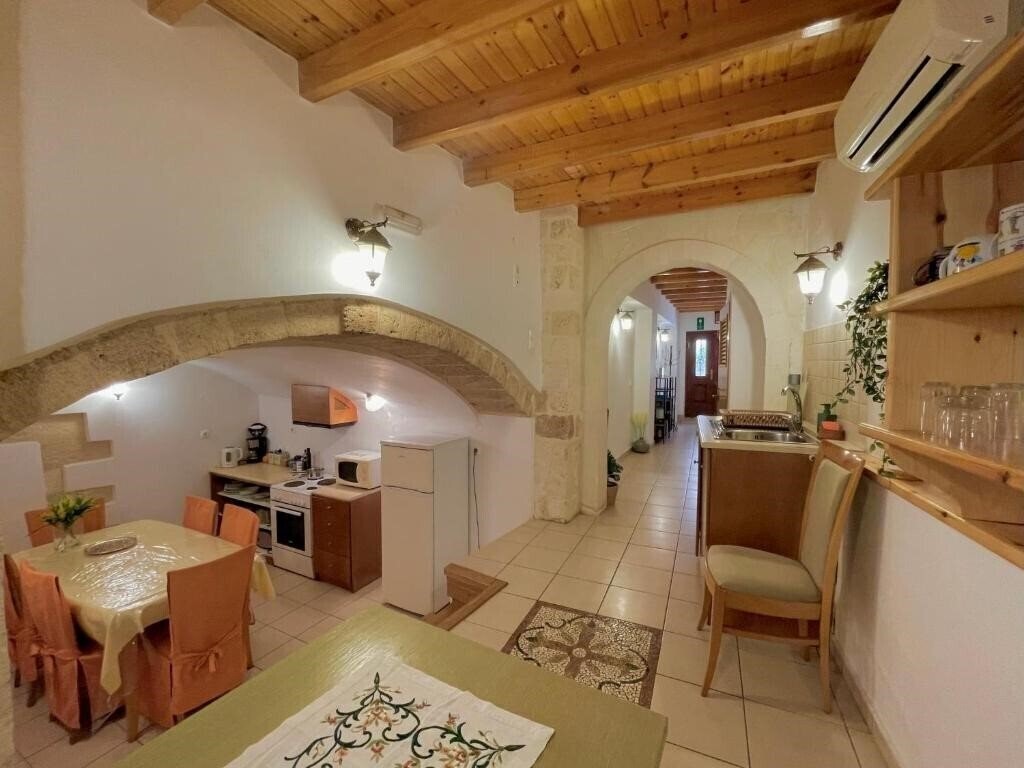Фото Odyssey House 3*