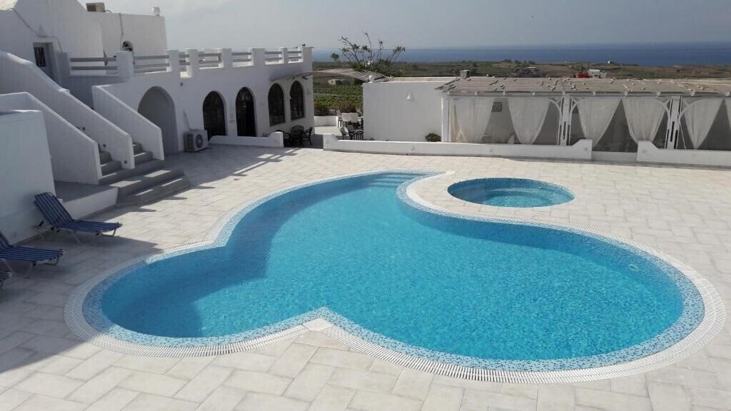 Фотографія Villa Iliovasilema Santorini 3*