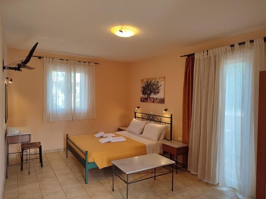 Фото Elanthi Village Apartments 2*