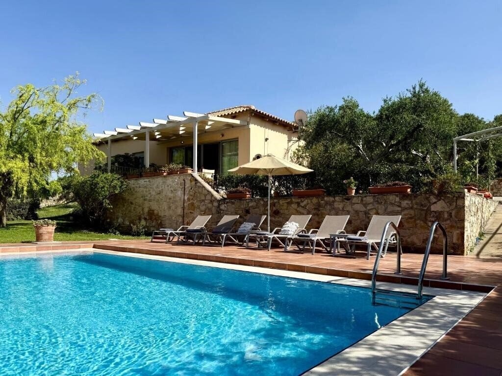 Фото Kivotos Villas 3*