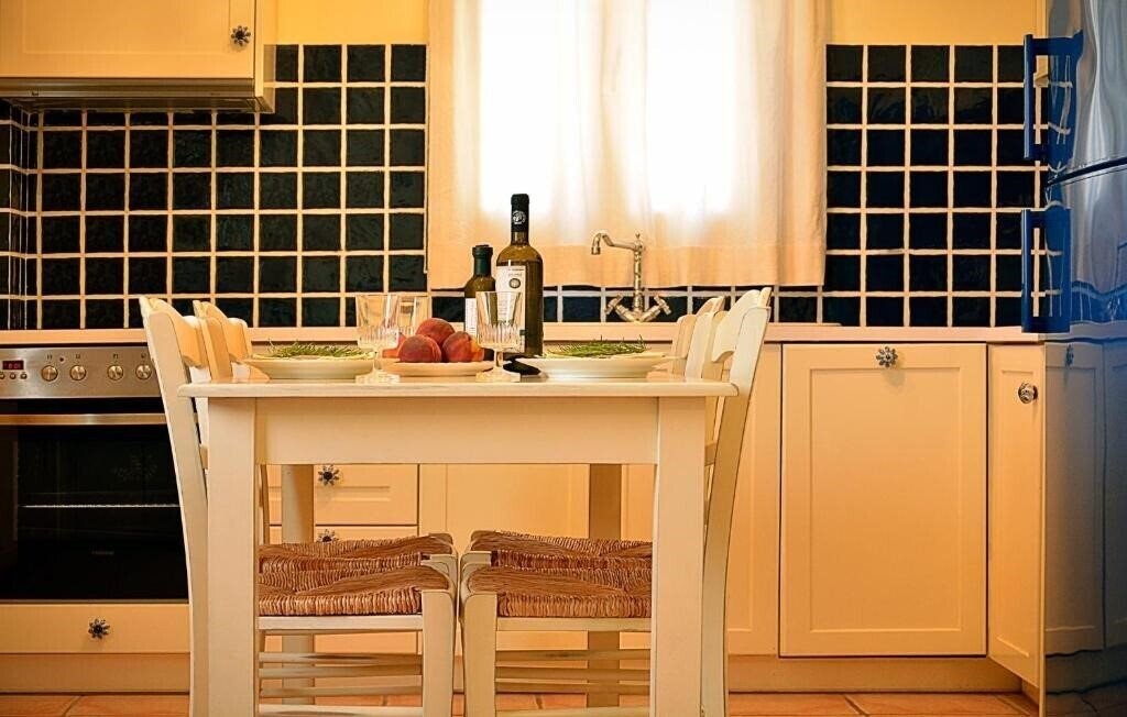 Готель Olive Coast Suites 3*