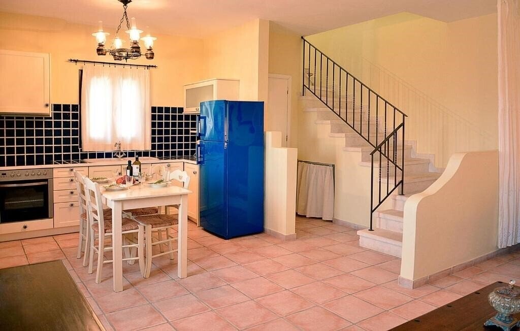 Фото Olive Coast Suites 3*