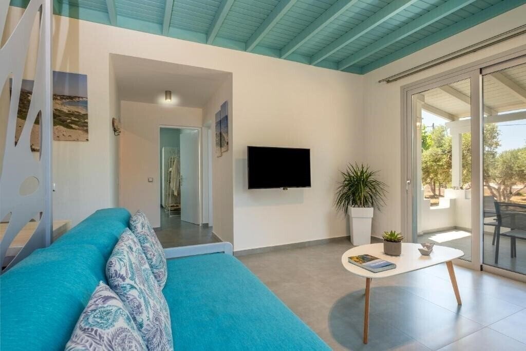 Фотография Paradisos Studios & Apartments 3*